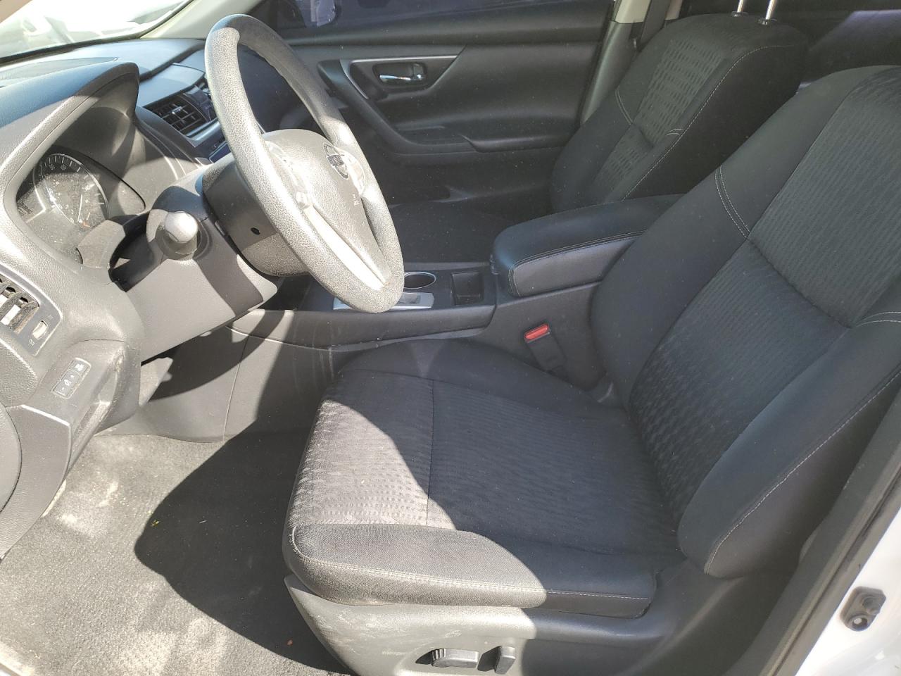 2017 Nissan Altima - Image 7