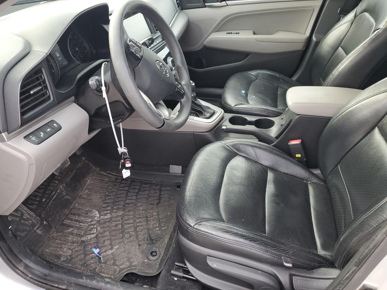 2019 Hyundai Elantra - Image 7