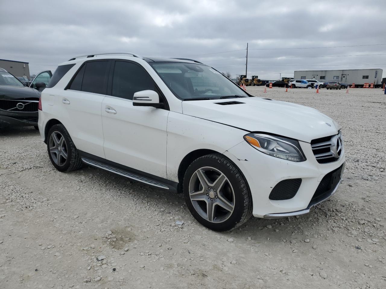 2016 Mercedes-Benz GLE - Image 4