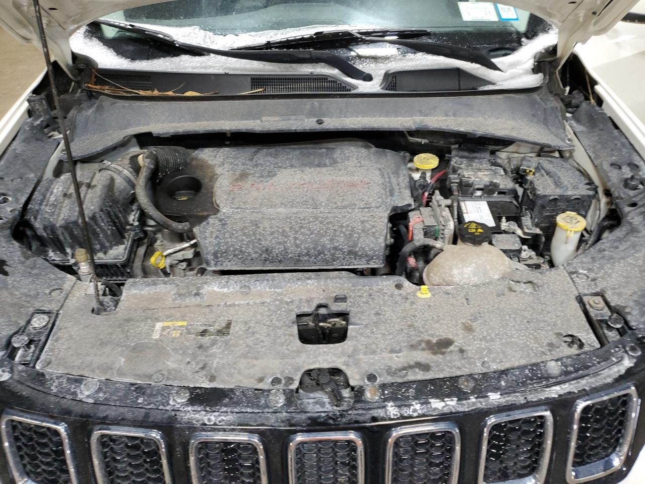 2018 Jeep Compass - Image 12