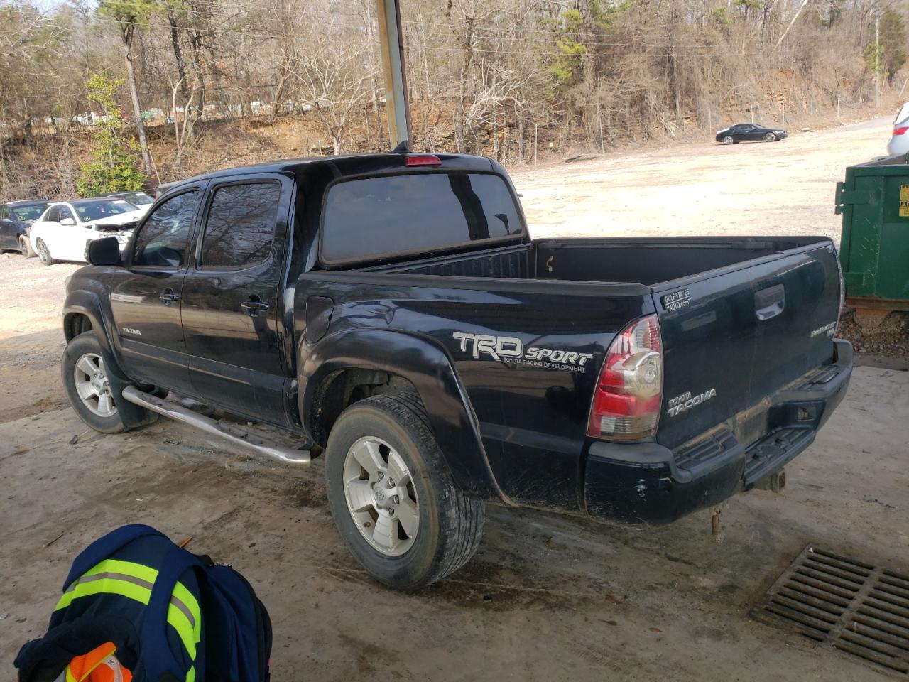2015 Toyota Tacoma - Image 2