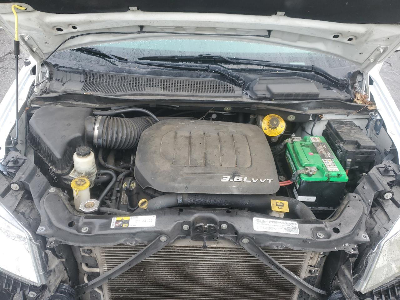 2019 Dodge Caravan - Image 12