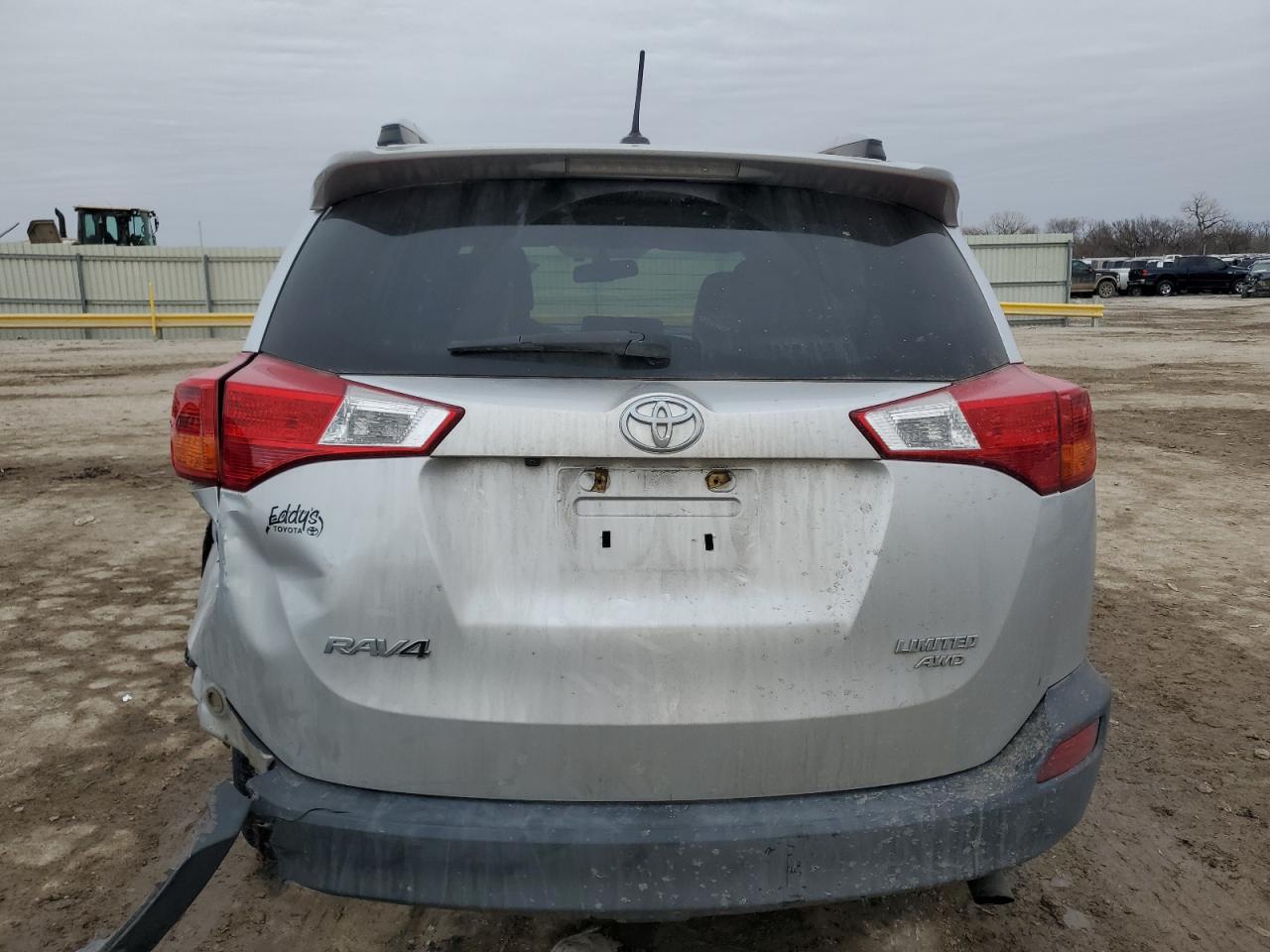 2015 Toyota RAV 4 - Image 6