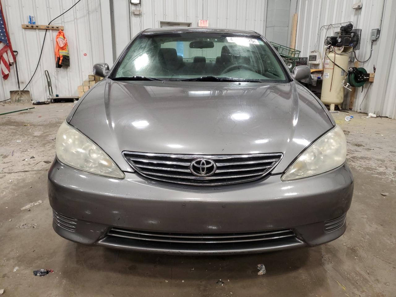 2005 Toyota Camry - Image 5