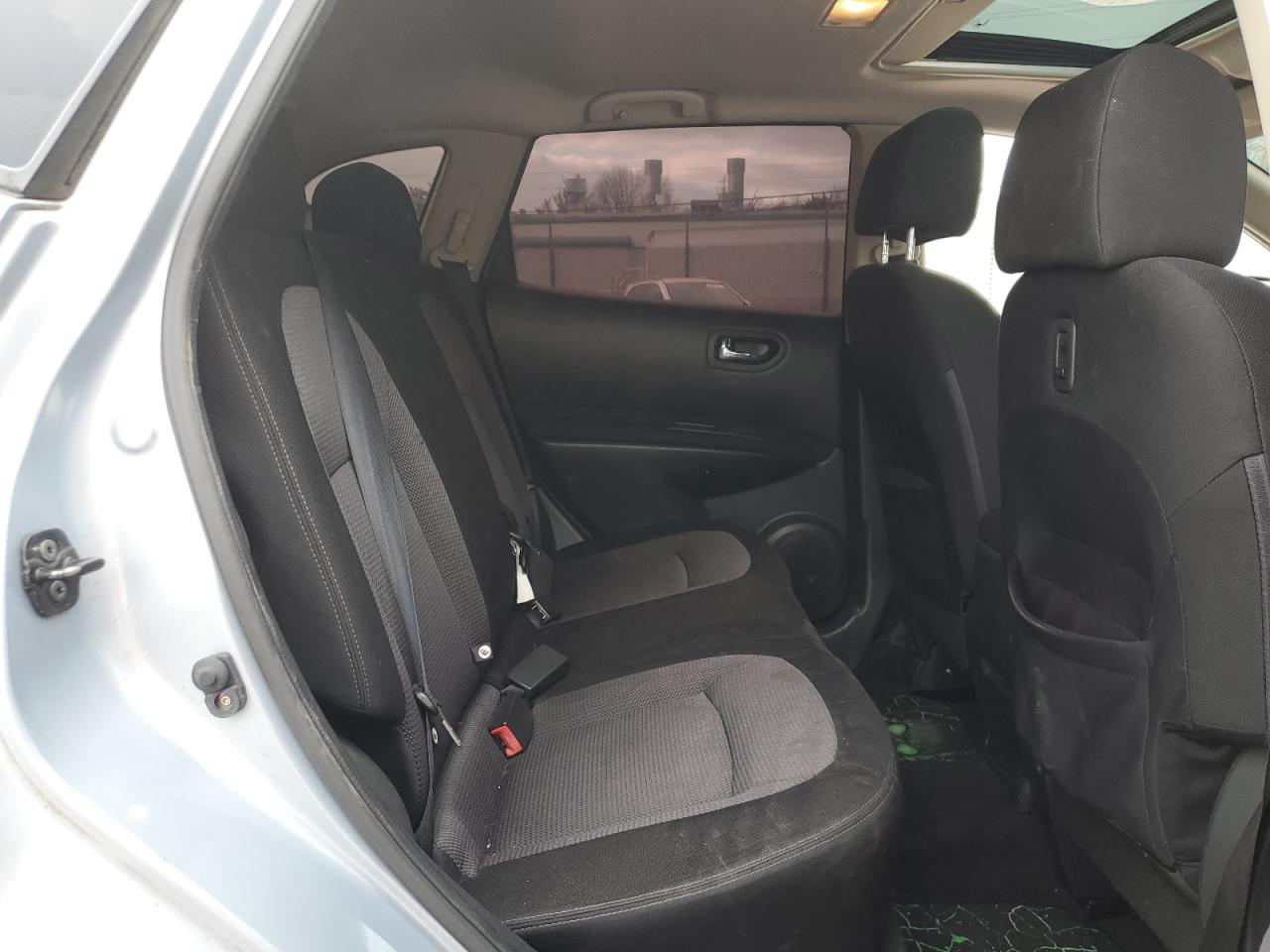 2011 Nissan Rogue - Image 11