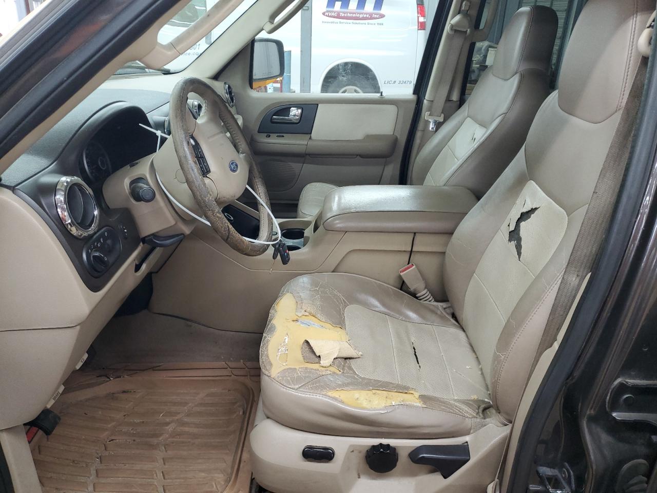 2005 Ford Expedition - Image 7