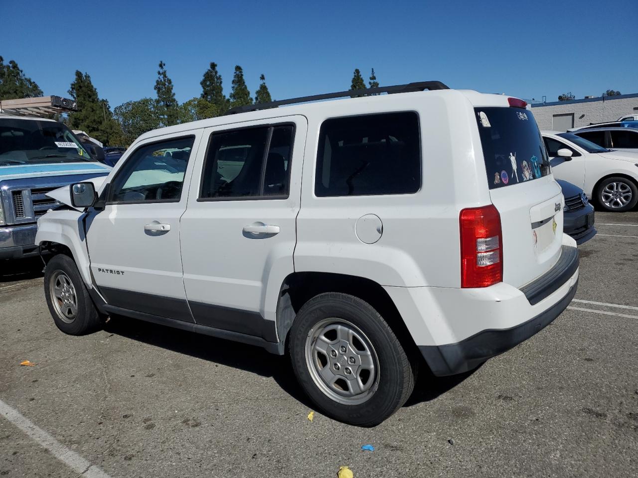 2015 Jeep Liberty (Patriot) - Image 2