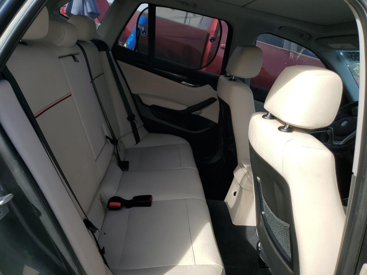 2014 BMW X1 - Image 12
