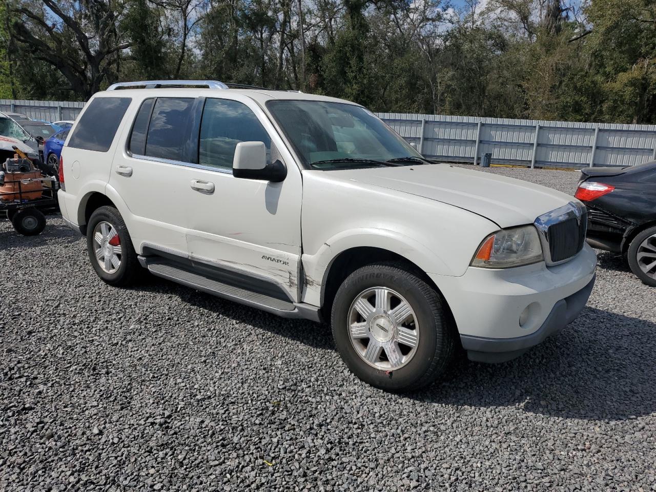 2003 Lincoln Aviator - Image 4