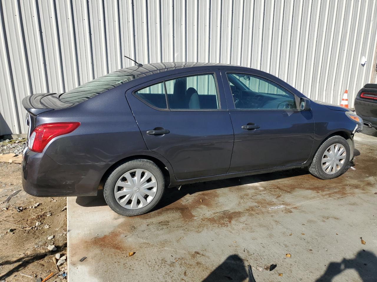 2015 Nissan Versa - Image 3