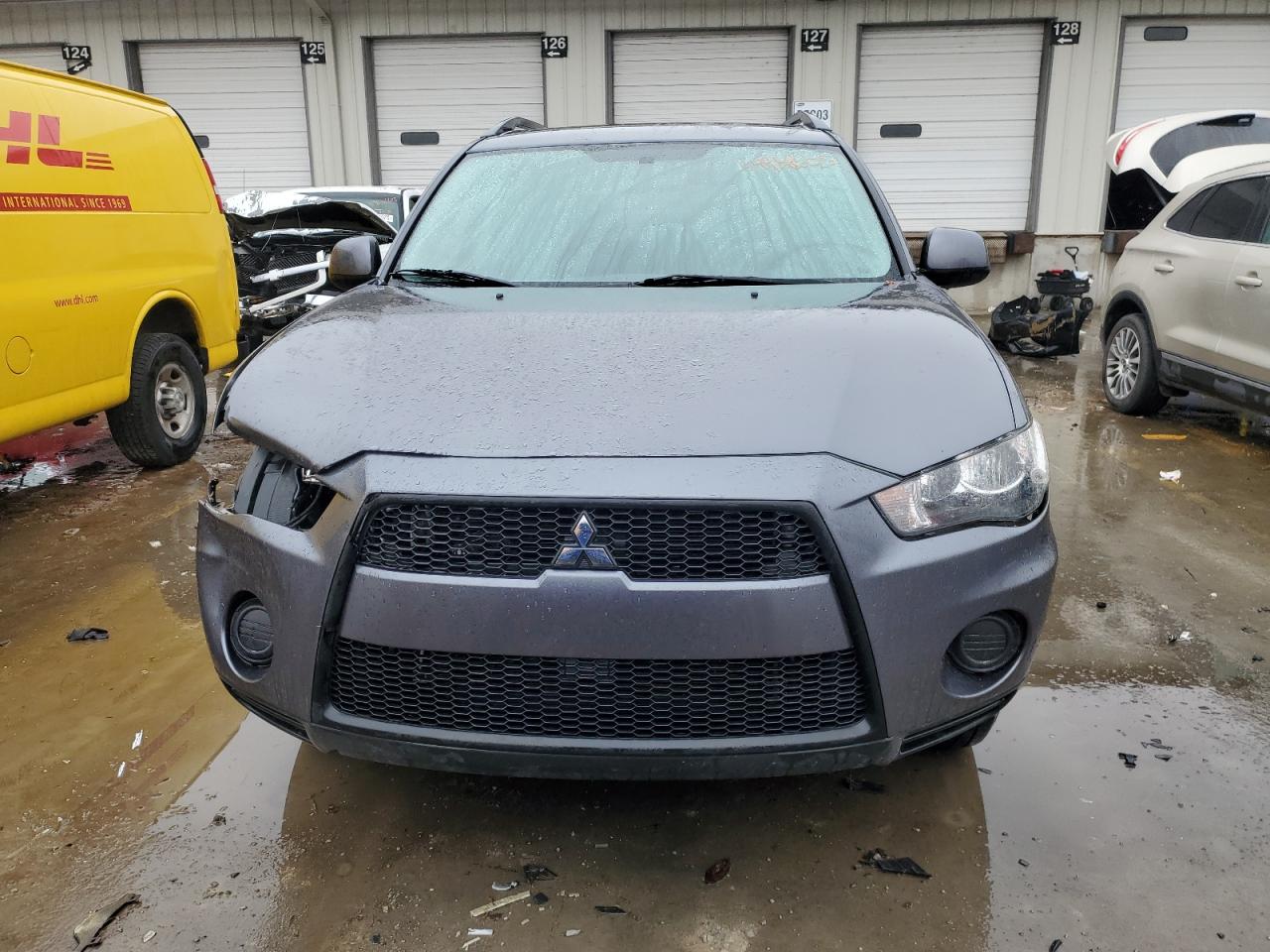 2012 Mitsubishi Outlander - Image 5