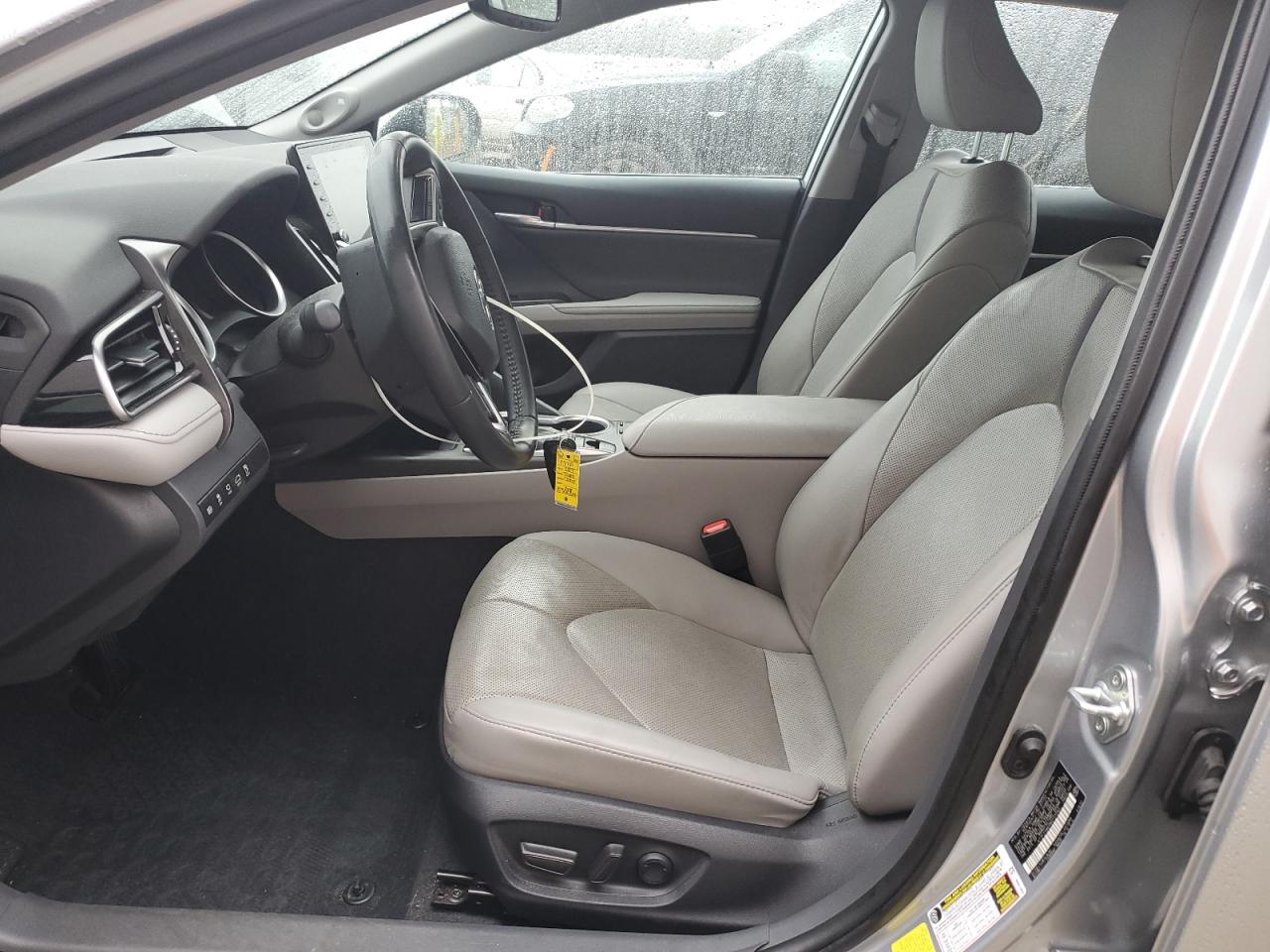 2022 Toyota Camry - Image 7