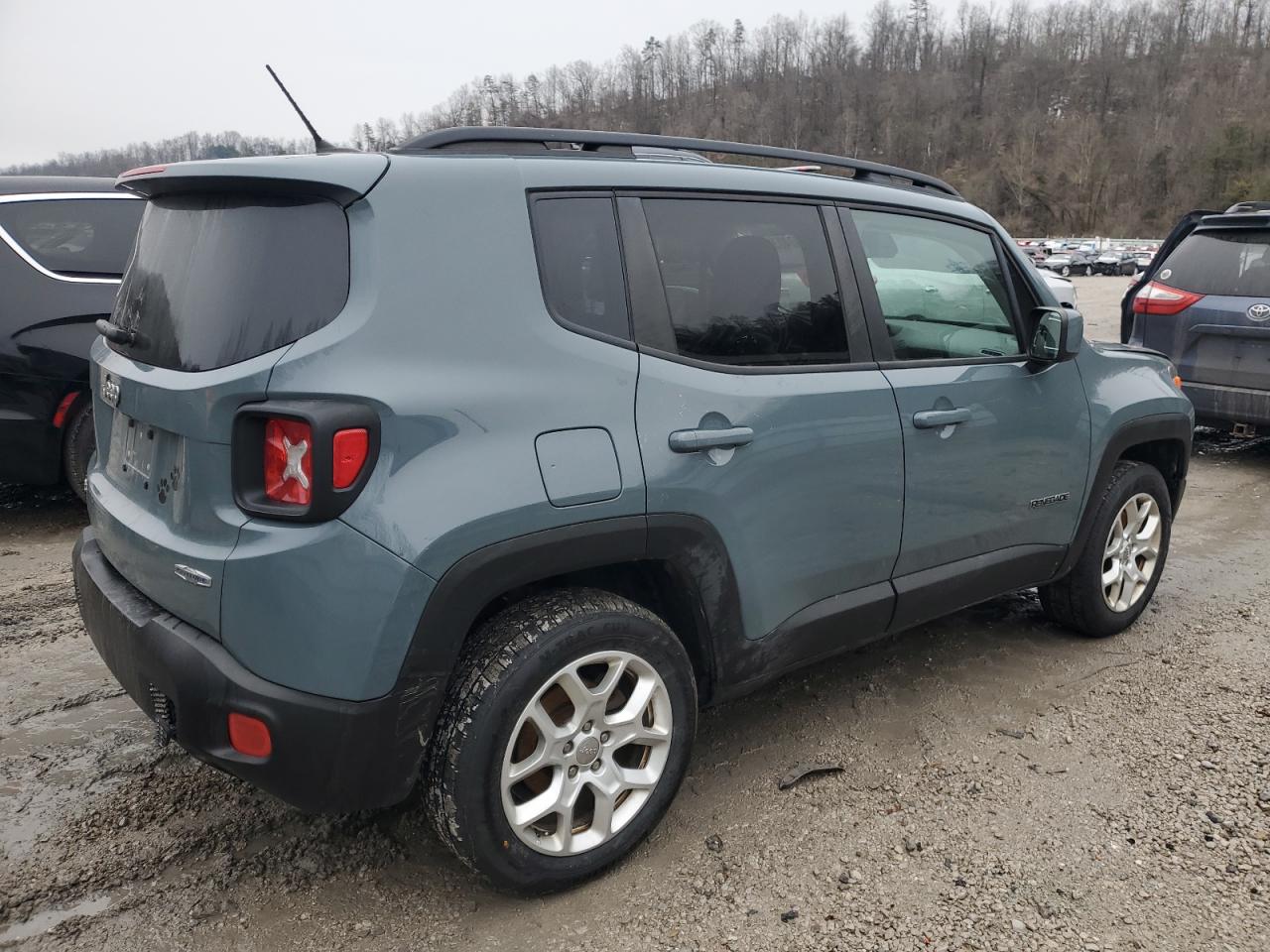 2017 Jeep Renegade - Image 3