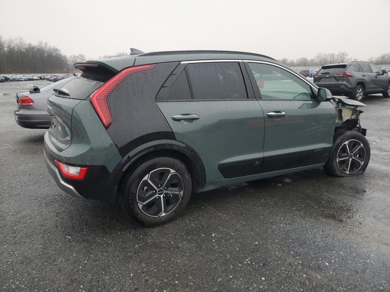 2024 Kia Niro - Image 3