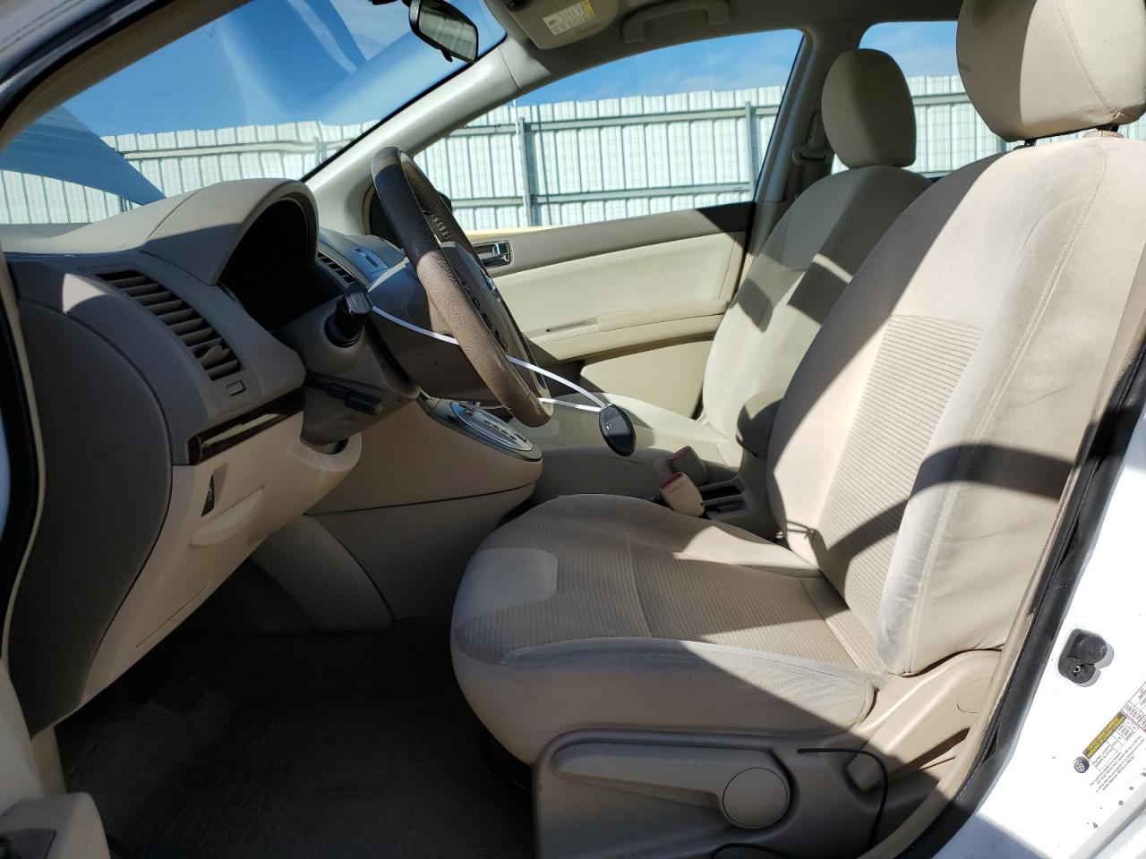 2012 Nissan Sentra - Image 7