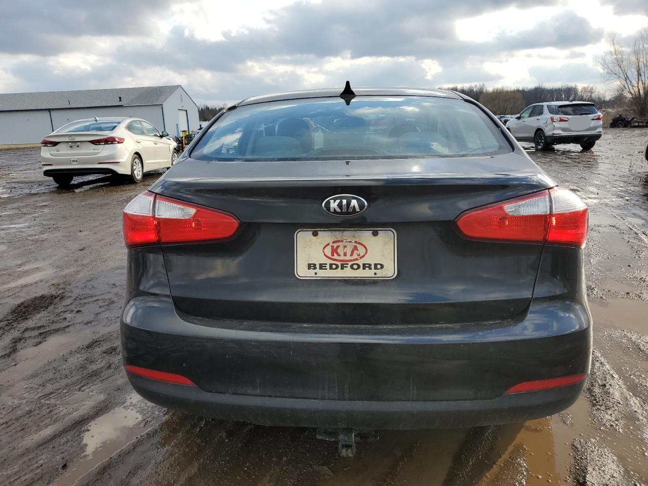 2016 Kia Forte - Image 6