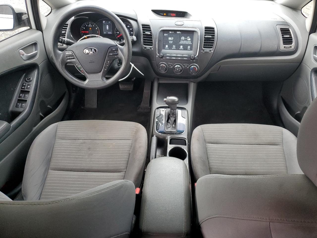 2018 Kia Forte - Image 8