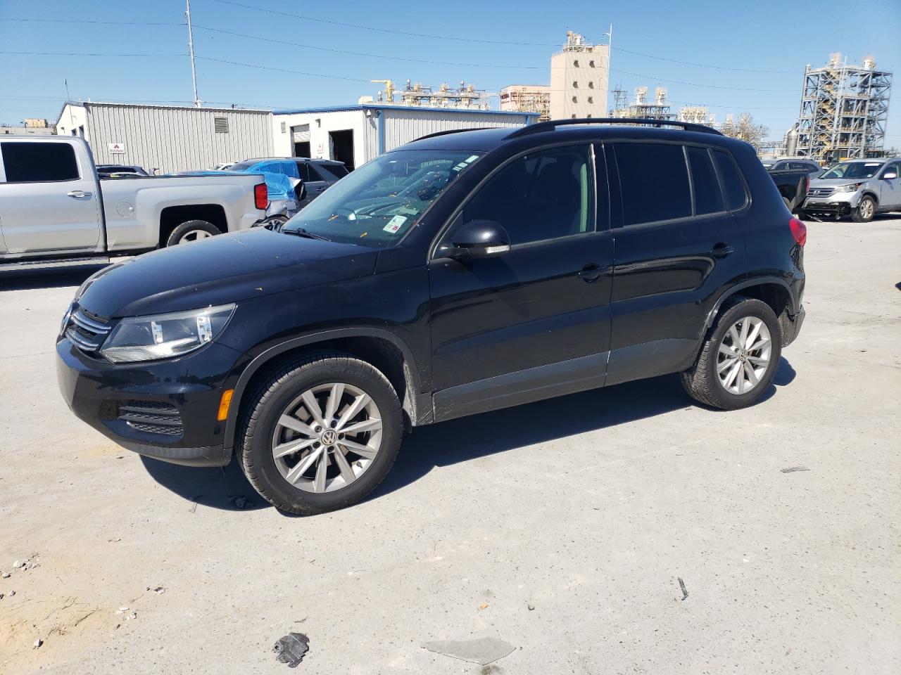 2017 Volkswagen Tiguan - Image 1