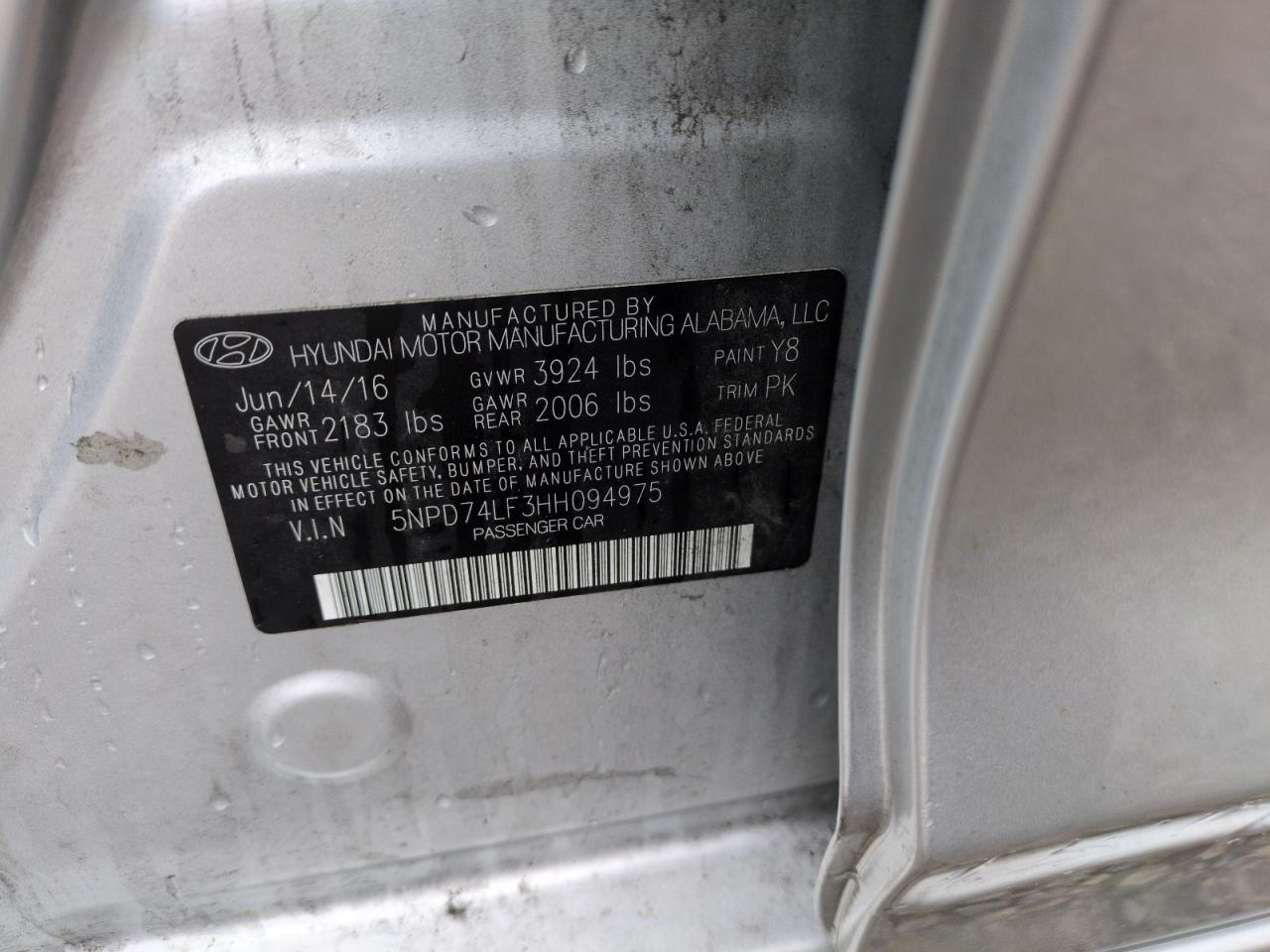 2017 Hyundai Elantra - Image 12