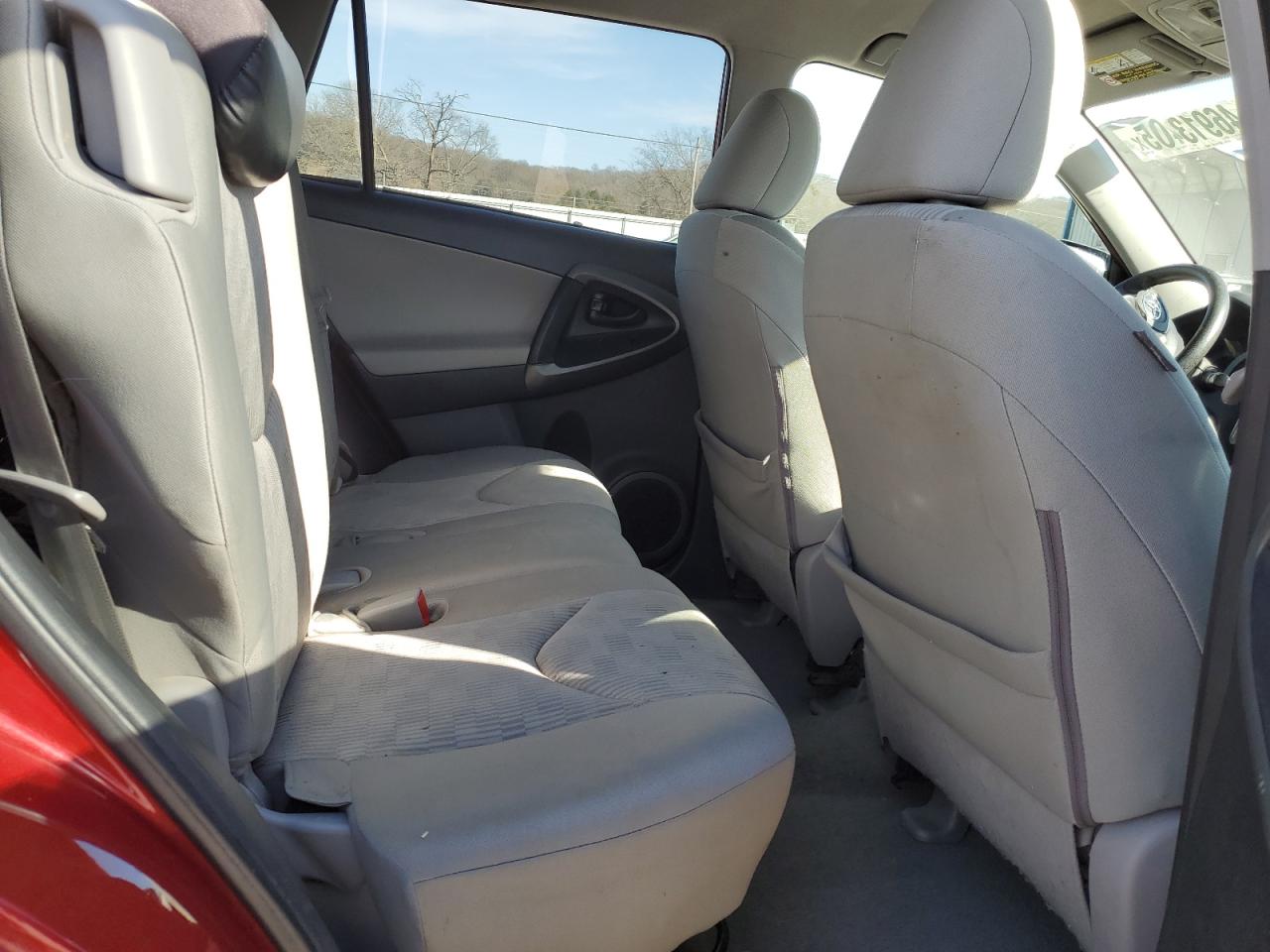 2011 Toyota RAV 4 - Image 12