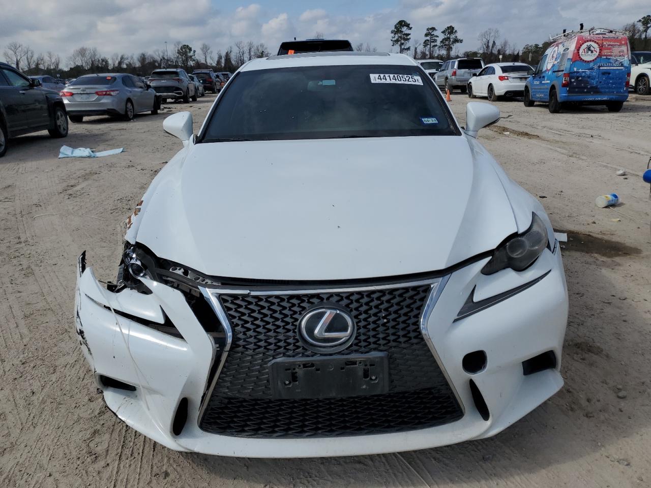 2016 Lexus IS - Image 5