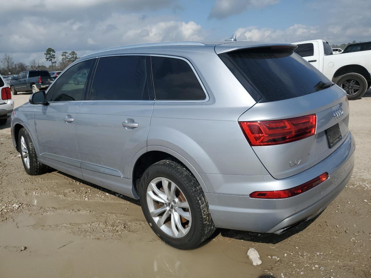 2019 Audi Q7 - Image 2