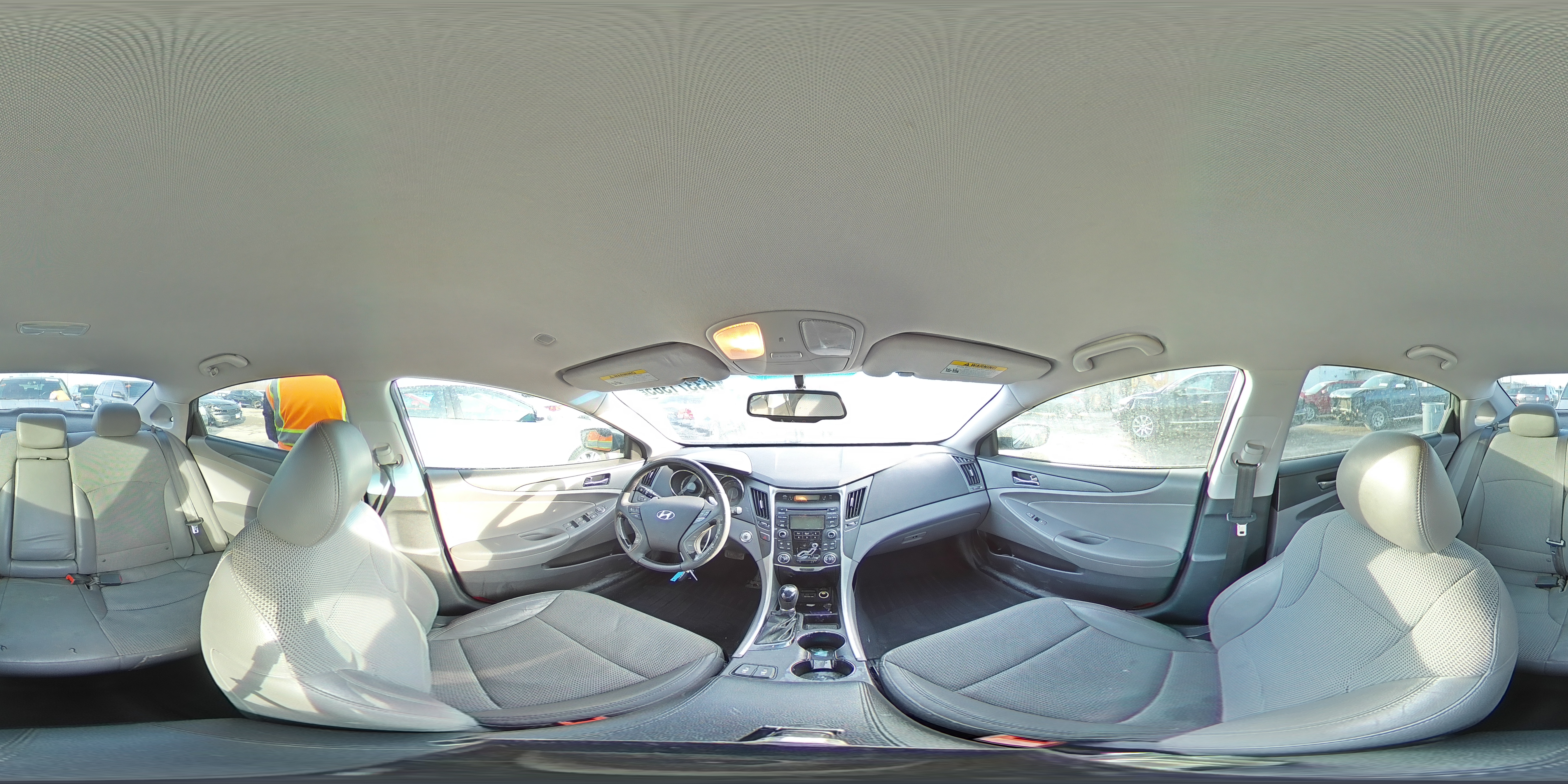2013 Hyundai Sonata - Image 14