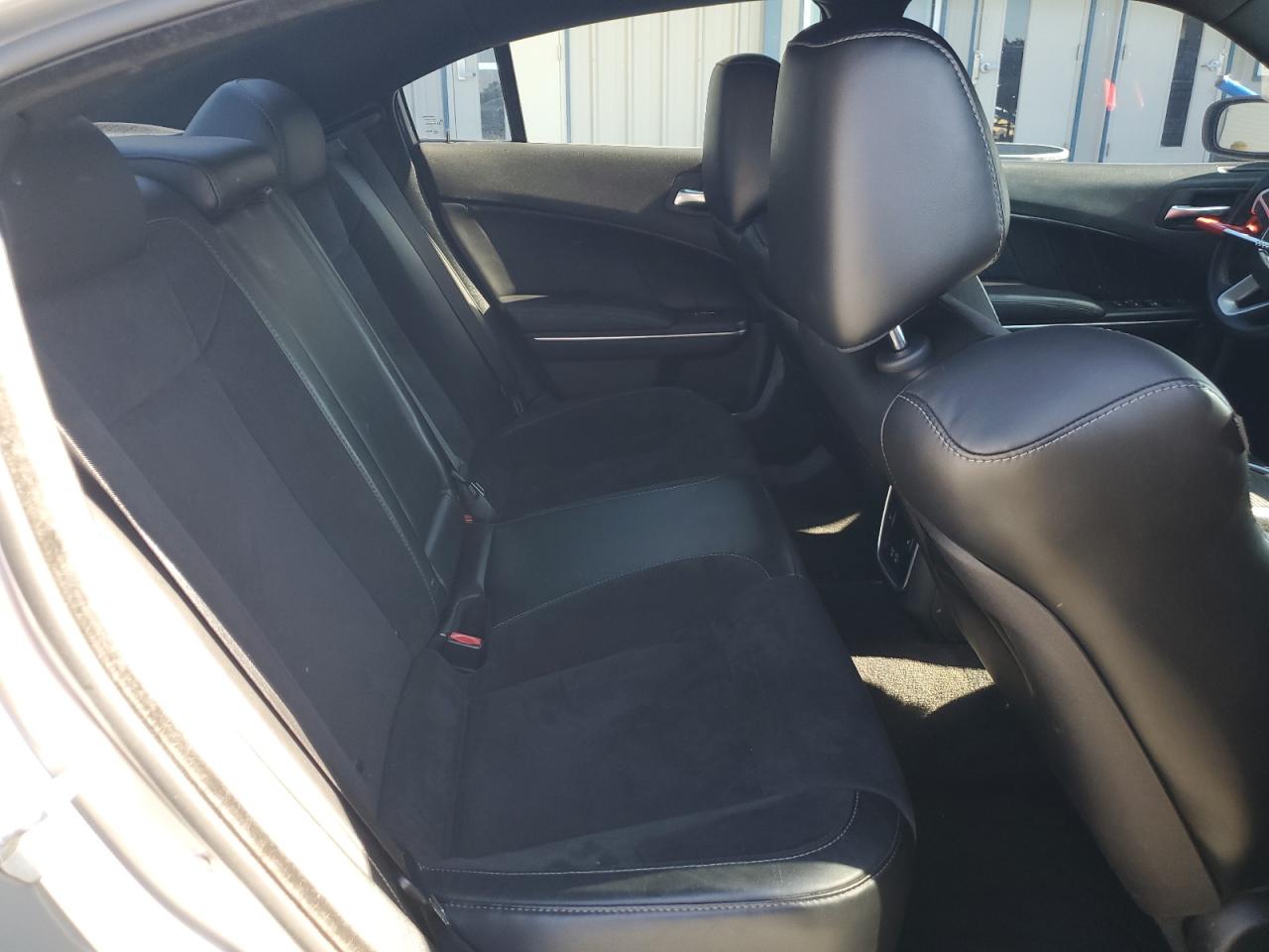 2018 Dodge Charger - Image 11