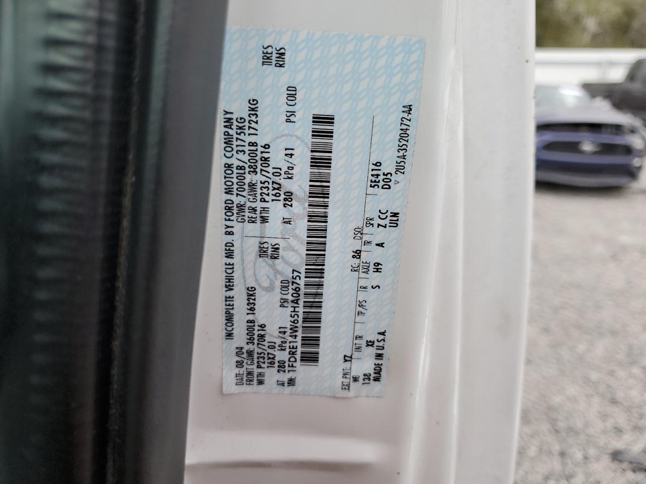 2005 Ford Econoline - Image 13