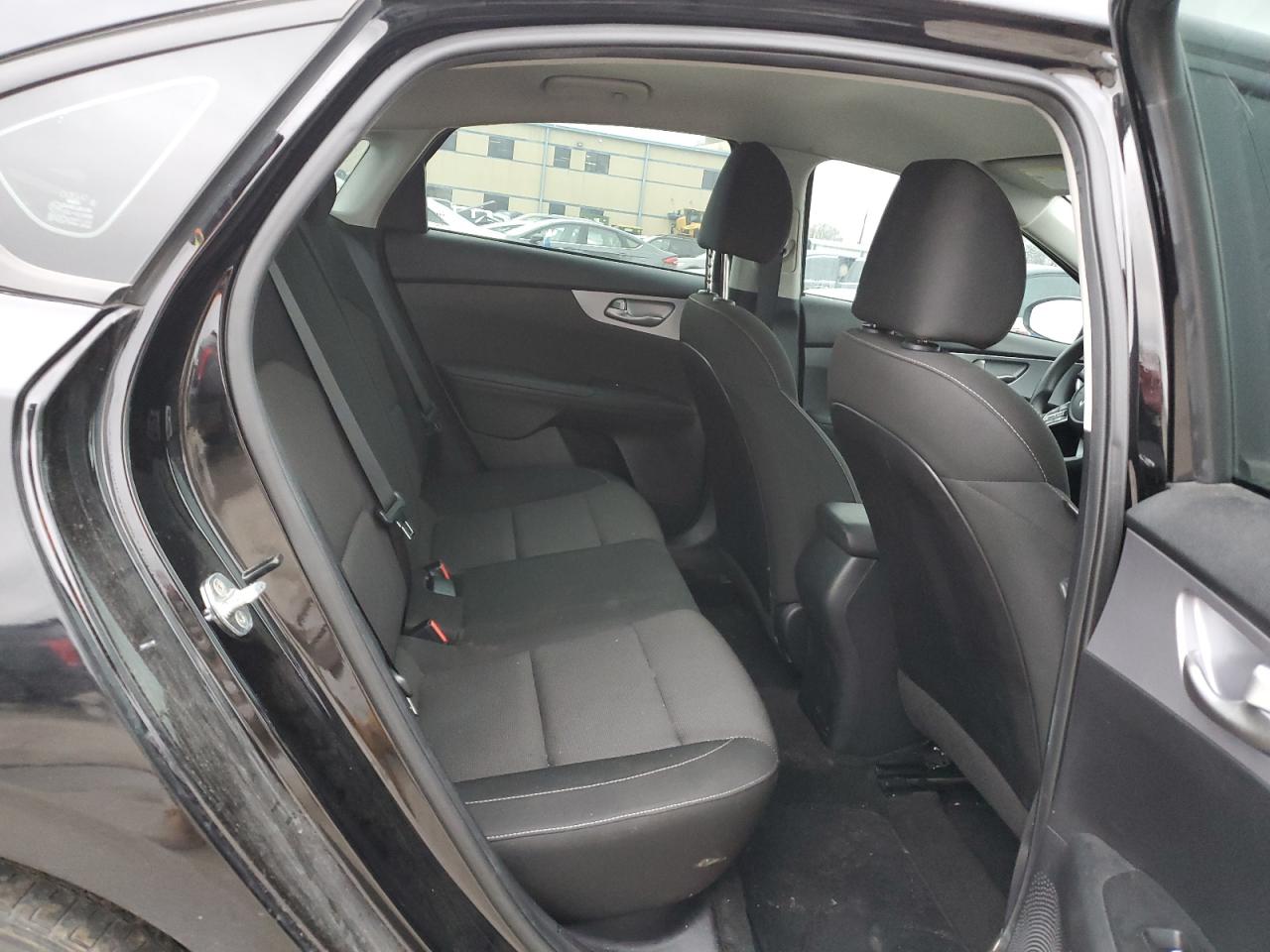 2022 Kia Forte - Image 10