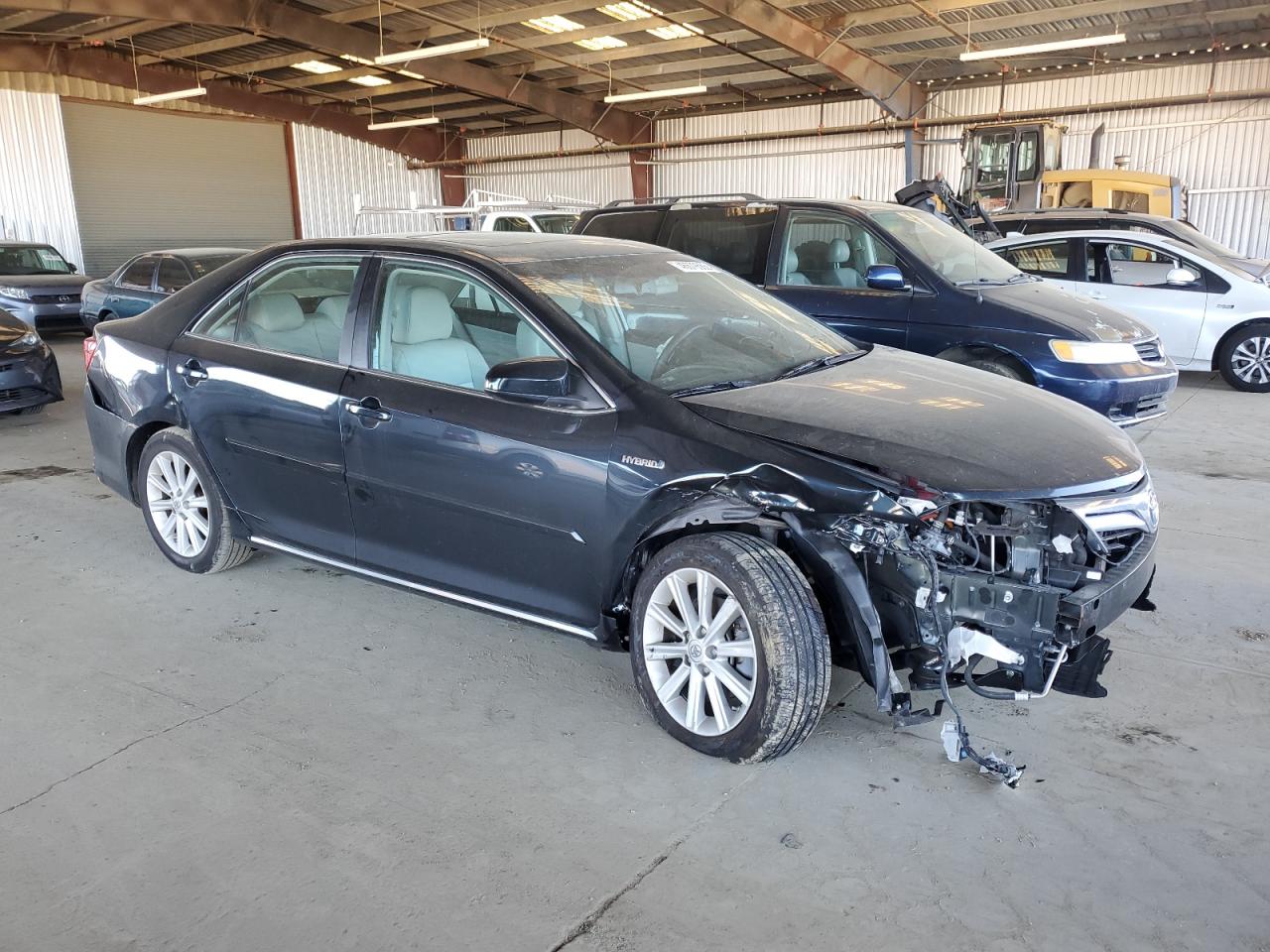2013 Toyota Camry - Image 4