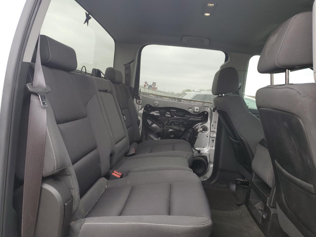 2015 Chevrolet Silverado - Image 10