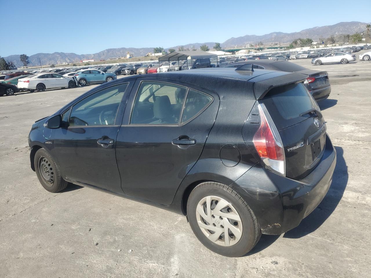 2015 Toyota Prius - Image 2