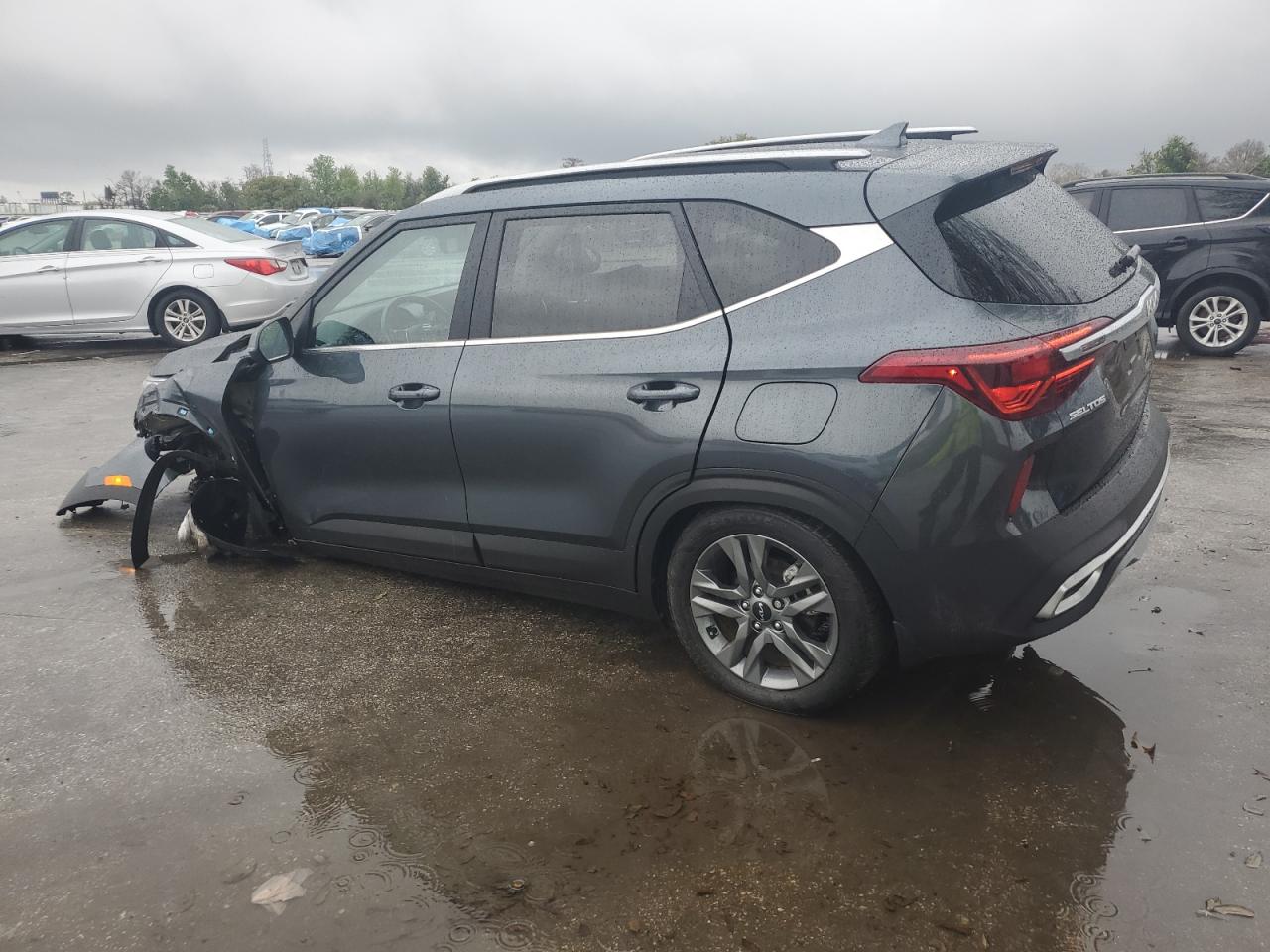 2023 Kia Seltos - Image 2