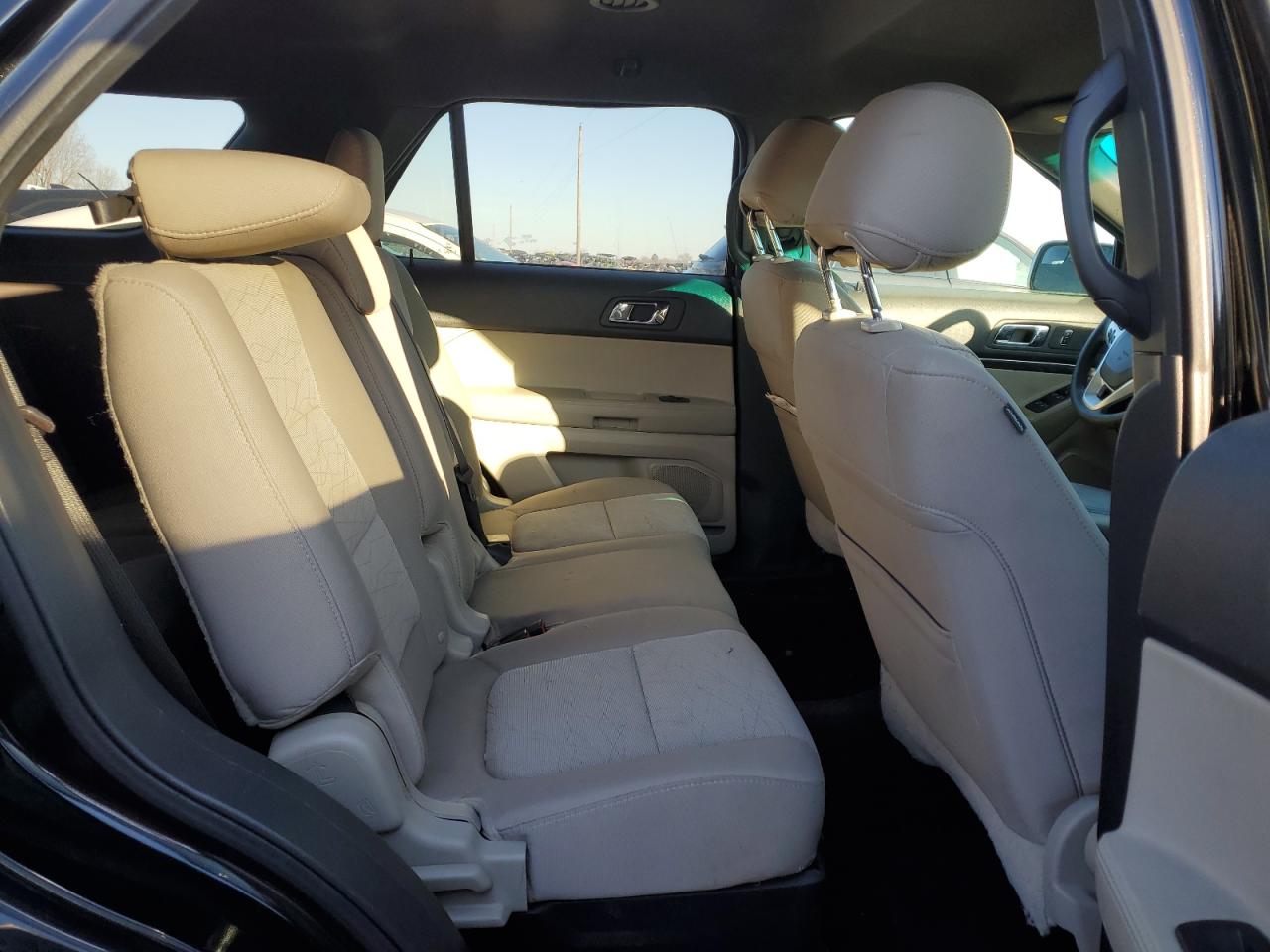 2015 Ford Explorer - Image 11