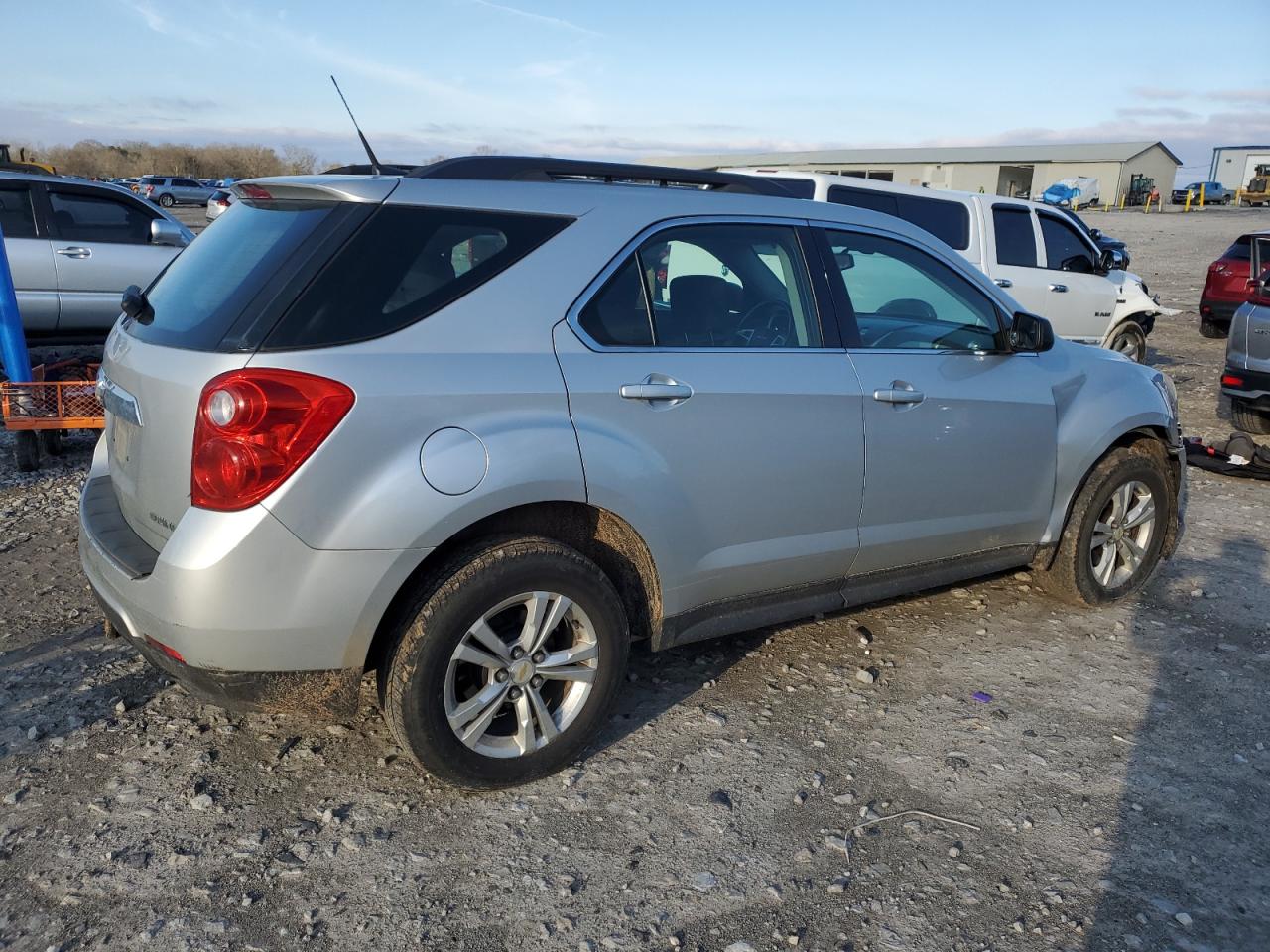 2011 Chevrolet Equinox - Image 3