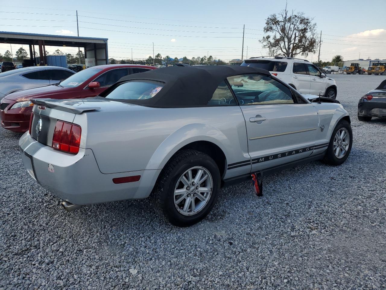2007 Ford Mustang - Image 3