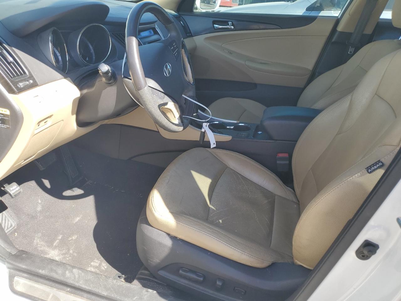 2013 Hyundai Sonata - Image 7