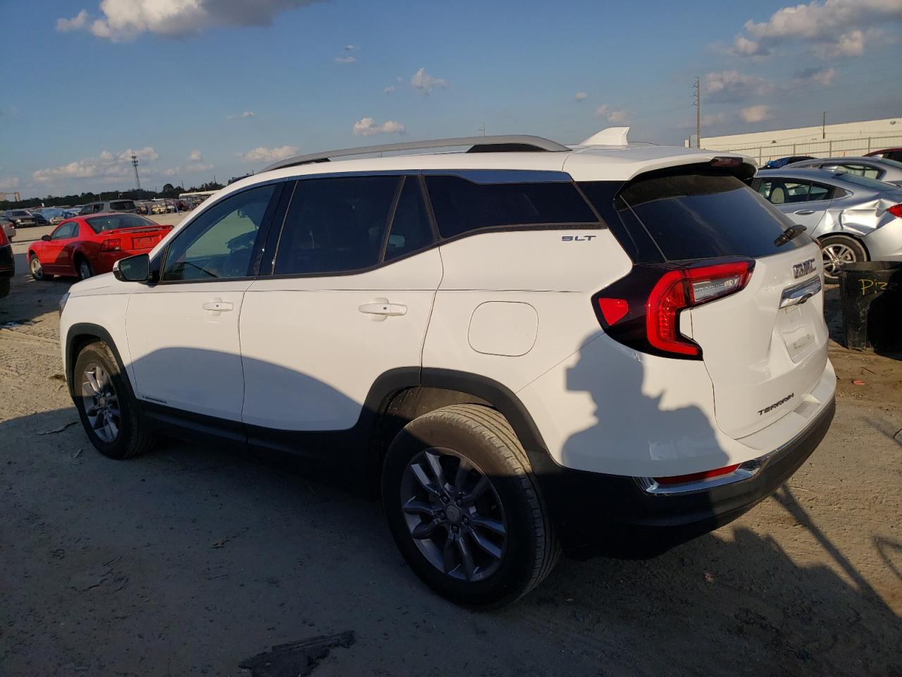 2022 GMC Terrain - Image 2