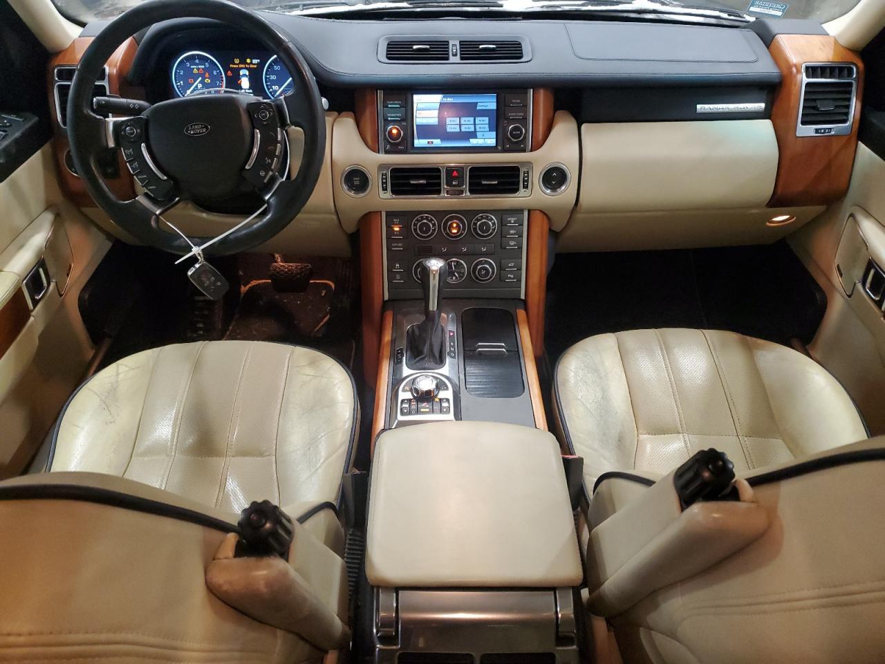 2010 Land Rover Range Rover - Image 8