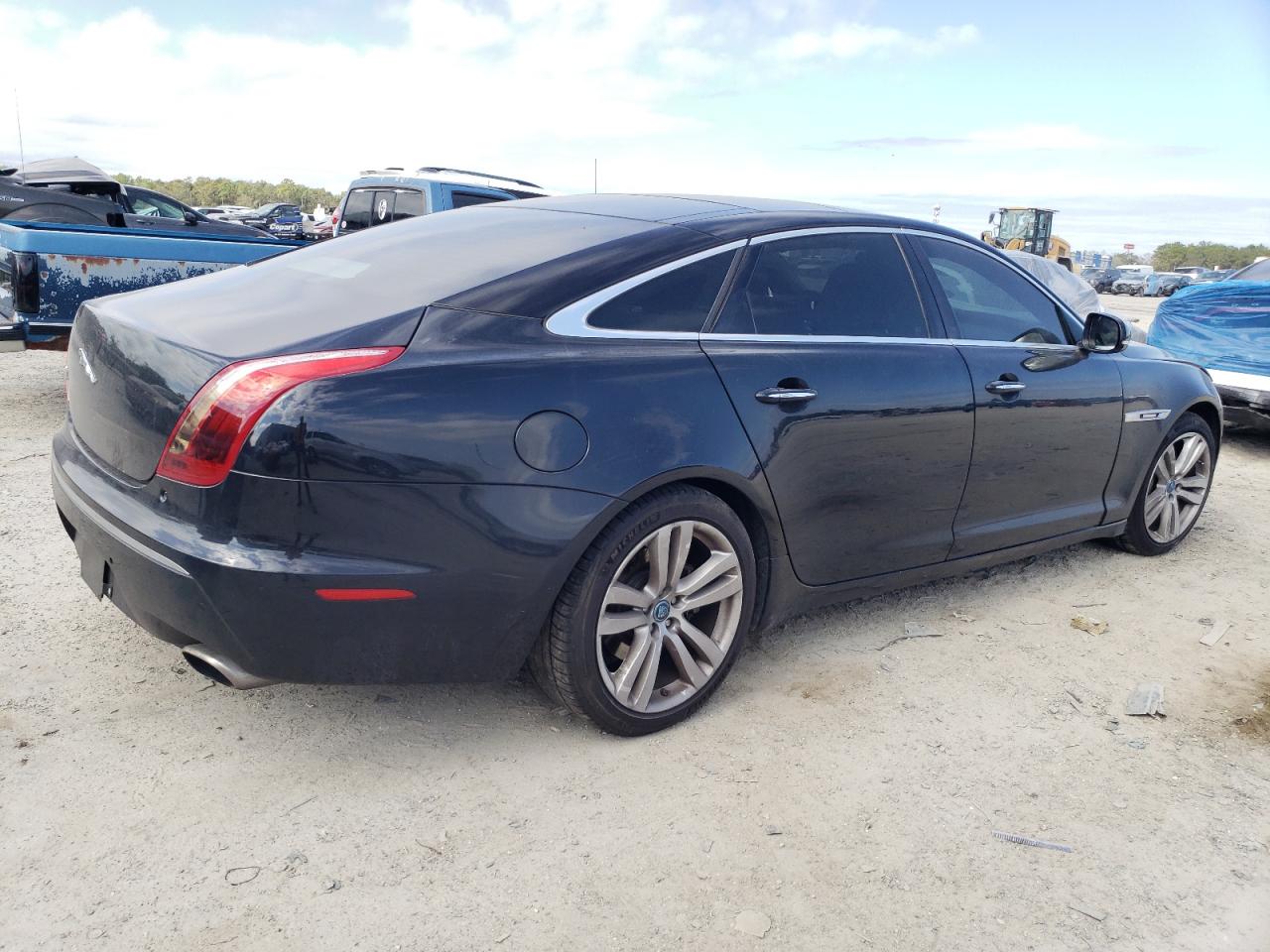 2012 Jaguar XJ - Image 3