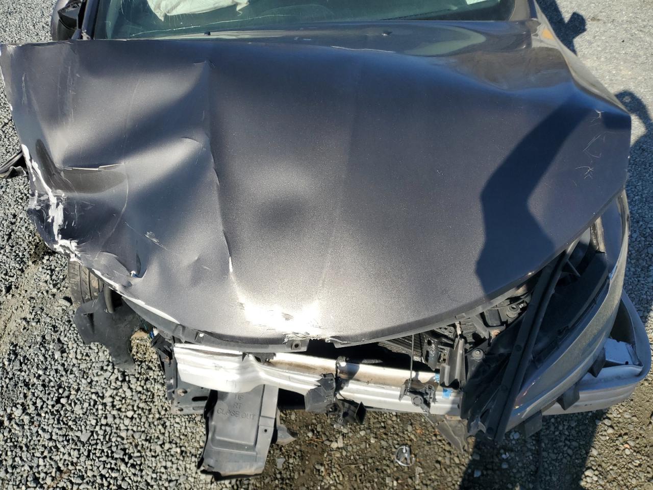 2015 Chrysler 200 - Image 11