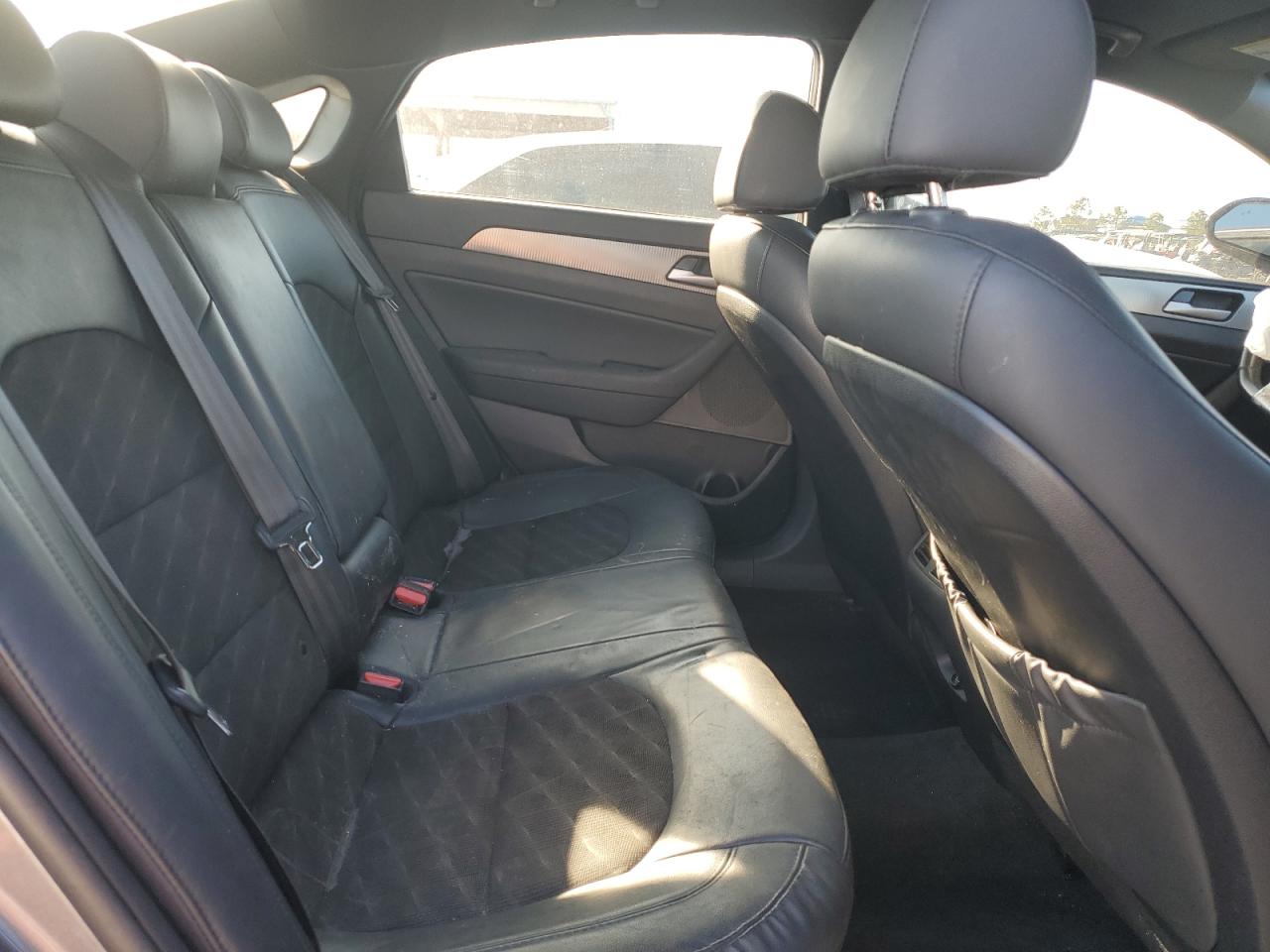 2018 Hyundai Sonata - Image 10