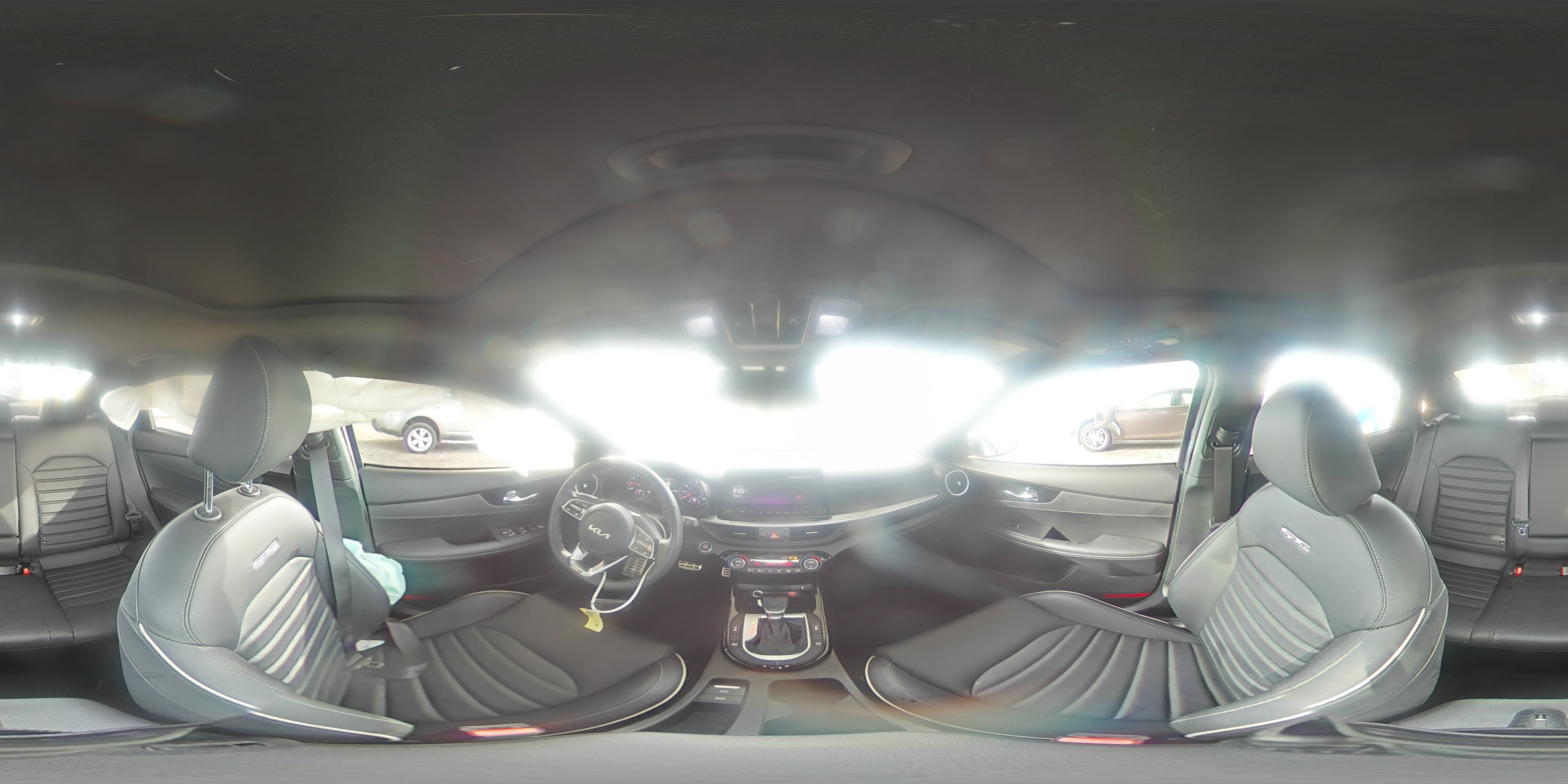 2024 Kia Forte - Image 12