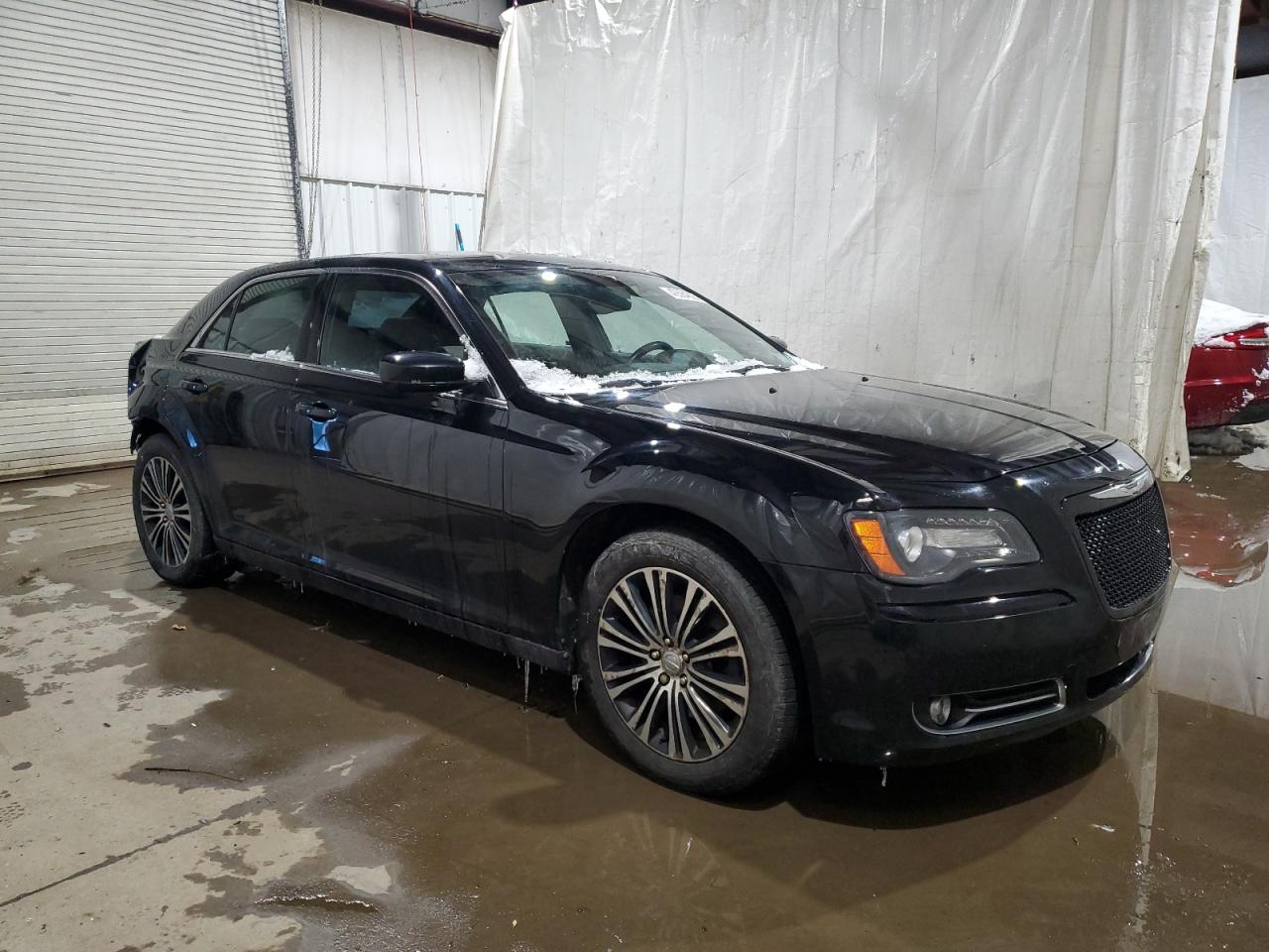 2013 Chrysler 300 - Image 4