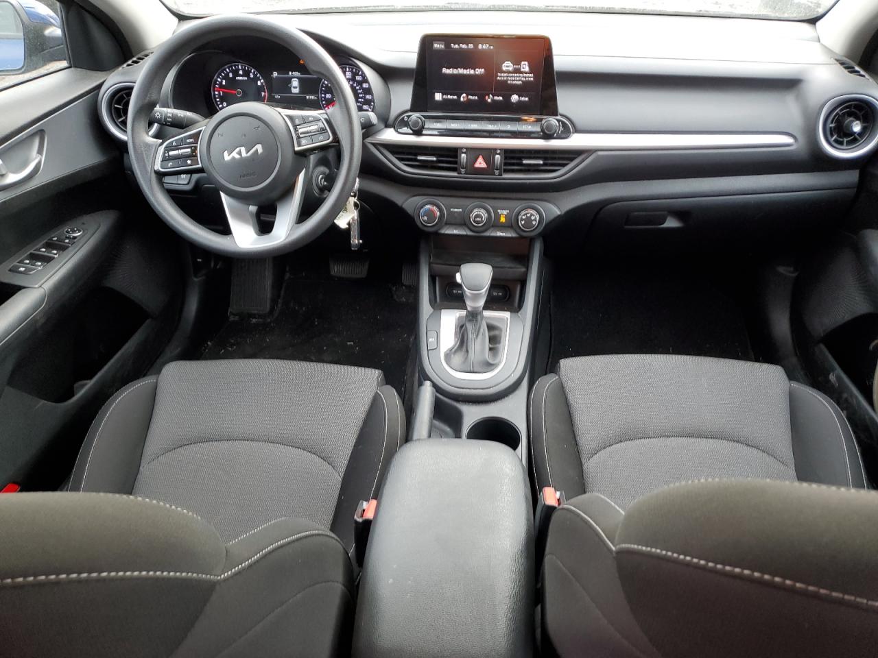 2023 Kia Forte - Image 8