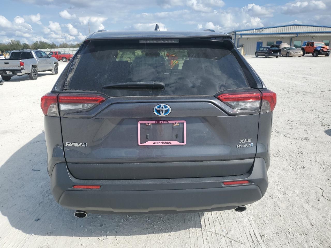 2022 Toyota RAV 4 - Image 6