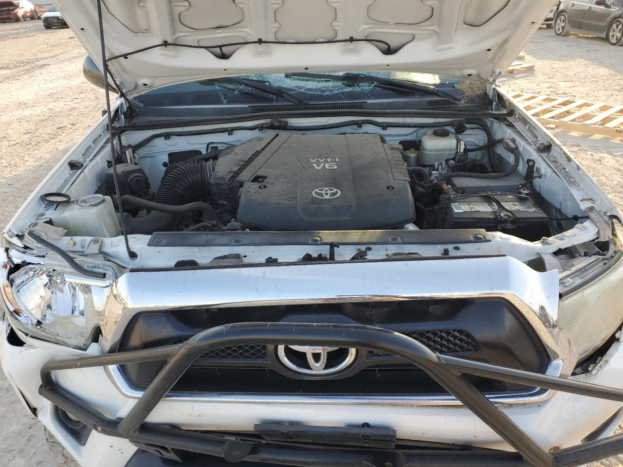2012 Toyota Tacoma - Image 12
