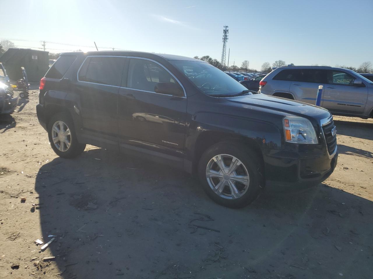 2017 GMC Terrain - Image 4