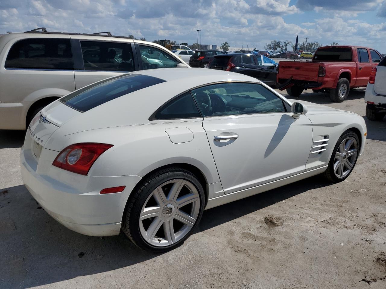 2004 Chrysler Crossfire - Image 3